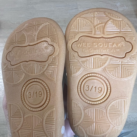 Wee Squeak Emma White Sandals - Picture 2 of 4